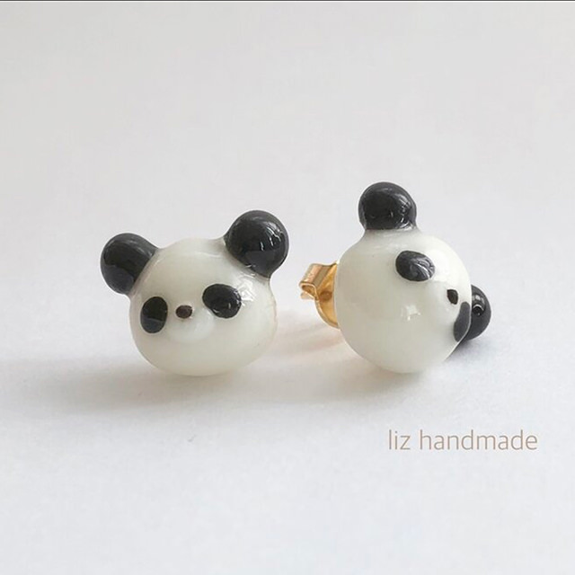 パンダのピアス LIZ-HANDMADE